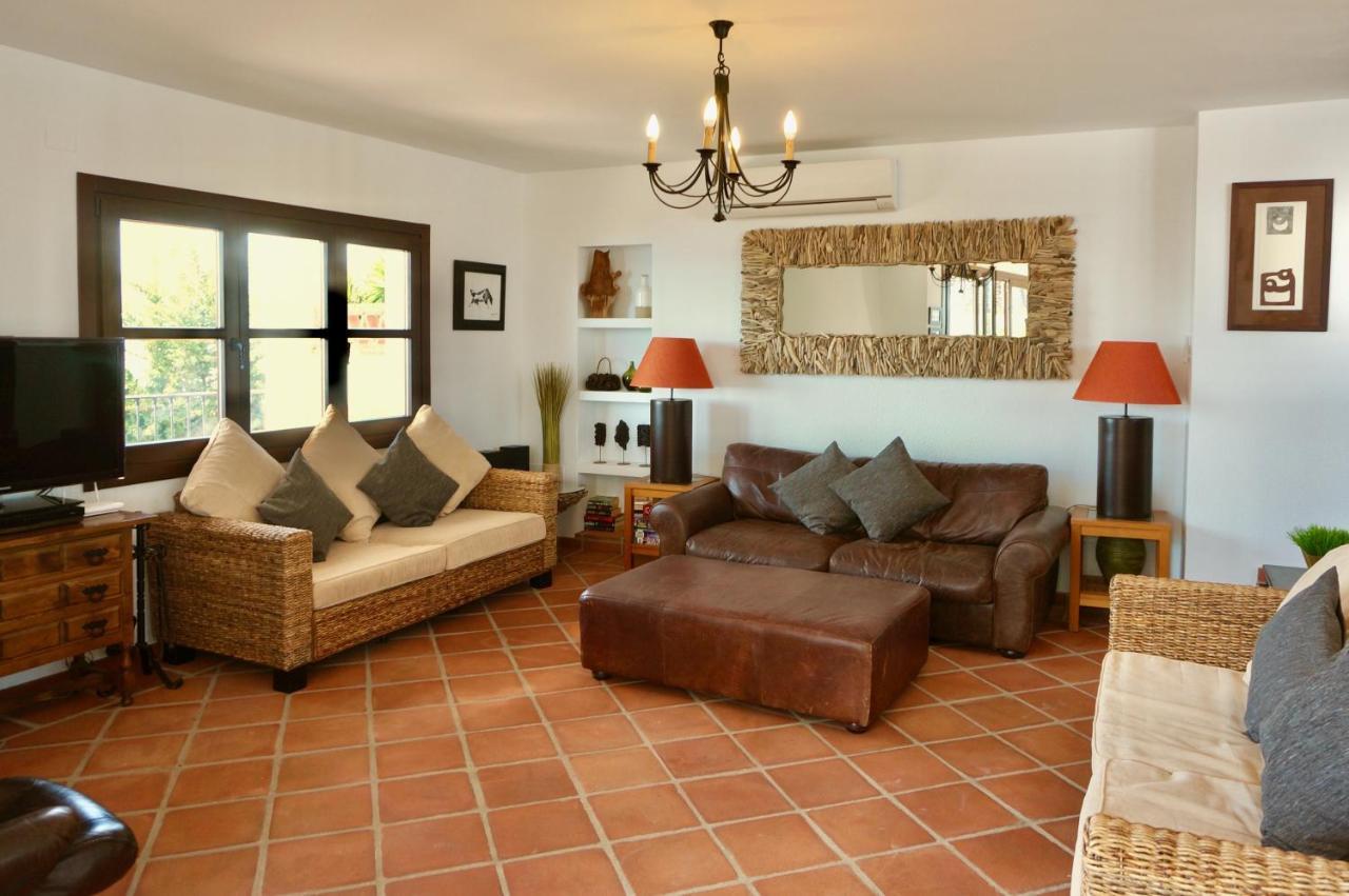 ネルハ Casa Albaヴィラ エクステリア 写真