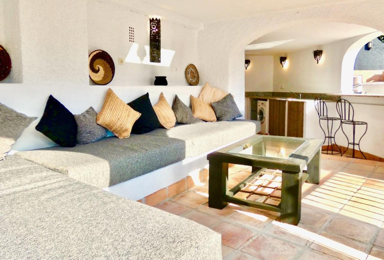 ネルハ Casa Albaヴィラ エクステリア 写真